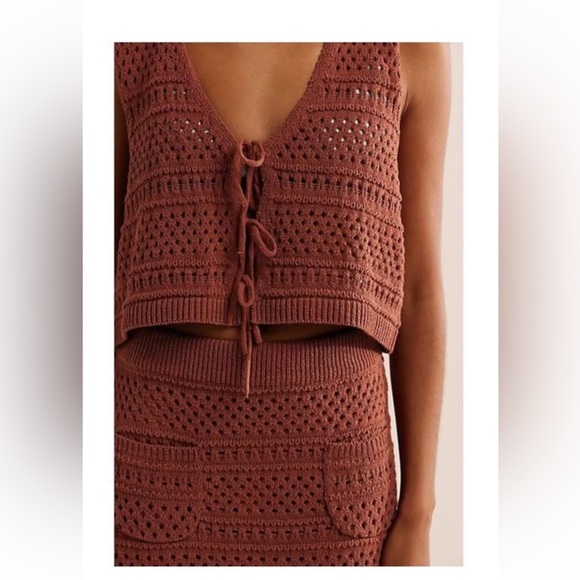 Free People Beach XS NWT Mini Skirt & Vest Set Crochet Mairead Fauxchet Brown 🤎 - Picture 2 of 5